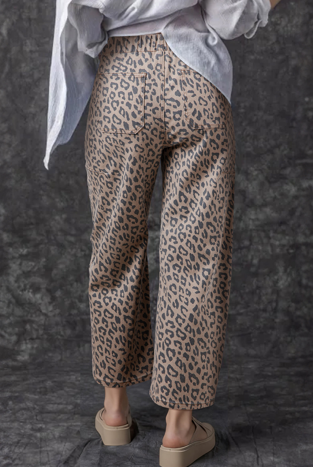 Women’s leopard print barrel leg cropped denim jeans with relaxed fit and ankle length