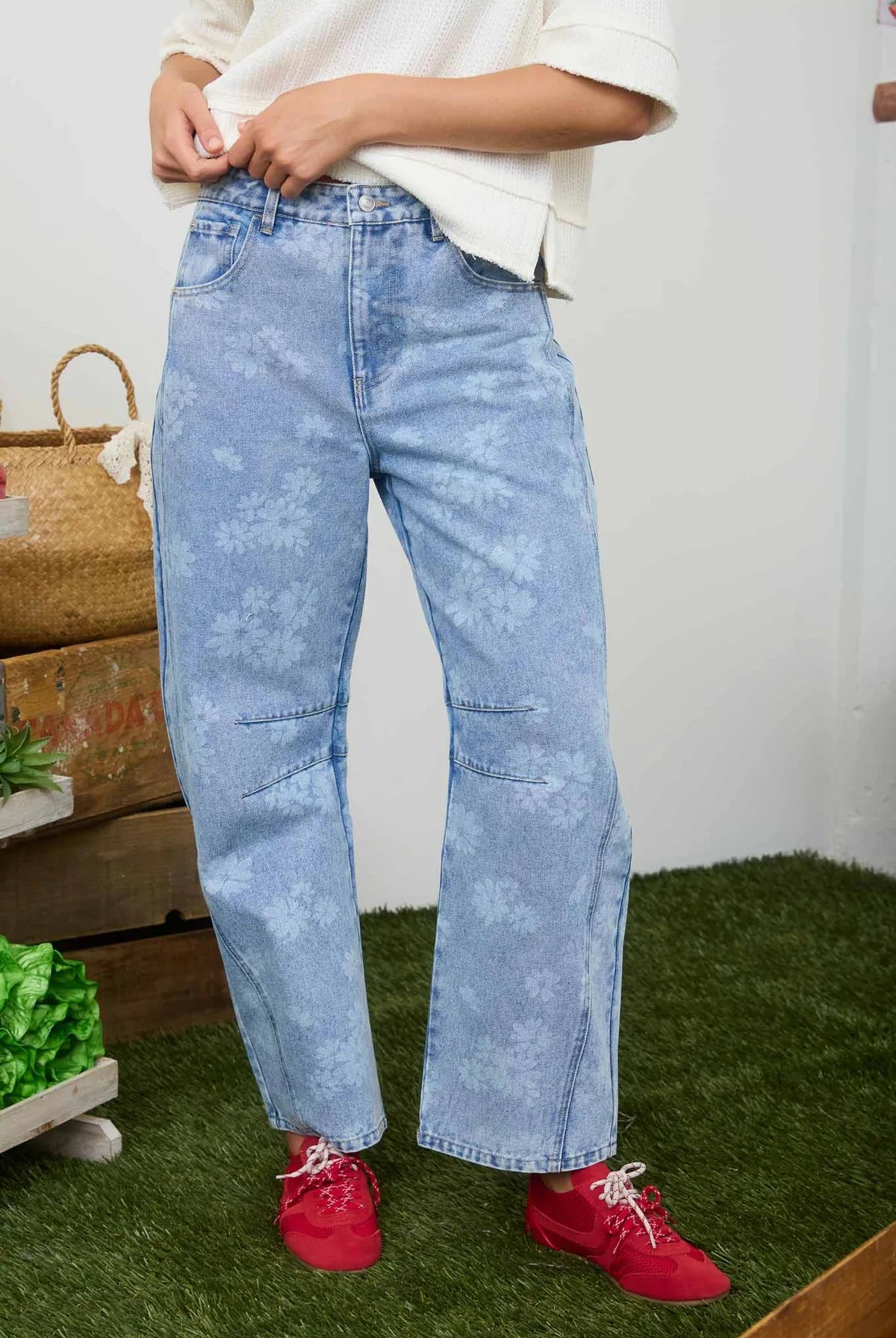 washed floral print barrel jeans