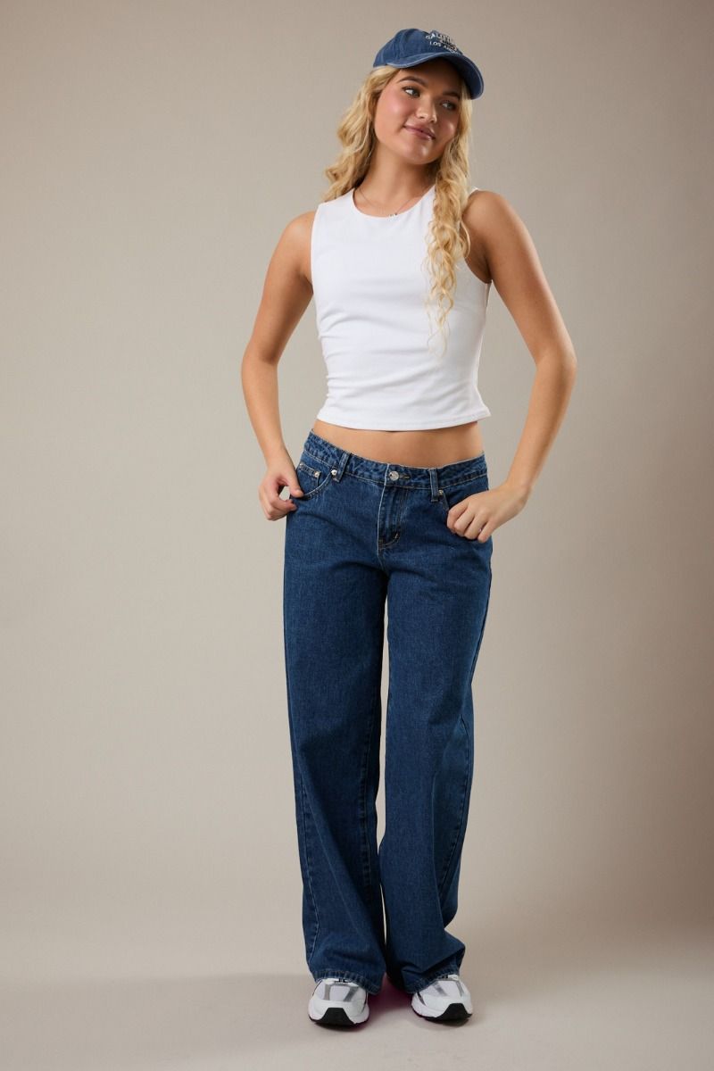 Premium white round neck sleeveless layering top