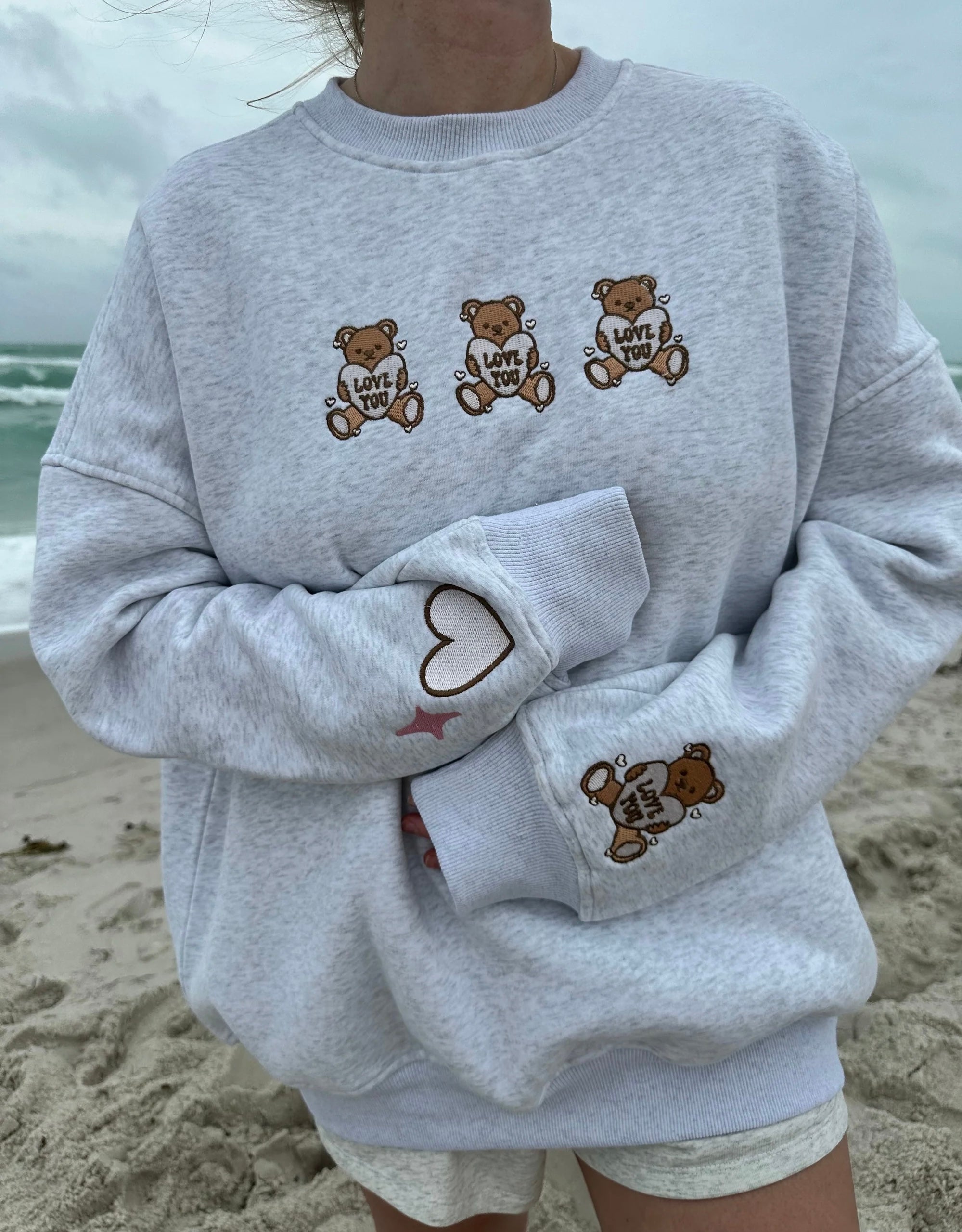 [GRAVER]★DRAWING LETTER BEAR SMILE SWEATSHIRT Designer fashion, Seoul-fully created | W Concept
